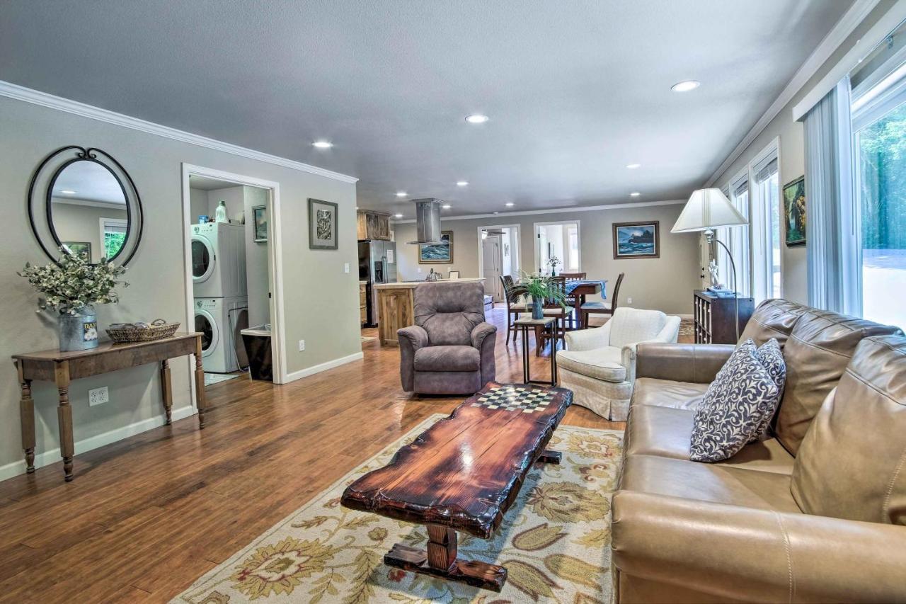Coos Bay Retreat Less Than 2 Mi To Marina And Casino! Esterno foto