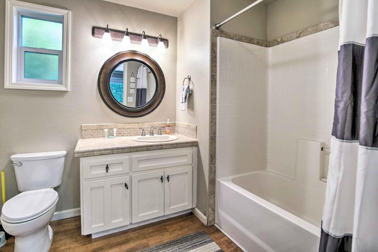 Coos Bay Retreat Less Than 2 Mi To Marina And Casino! Esterno foto